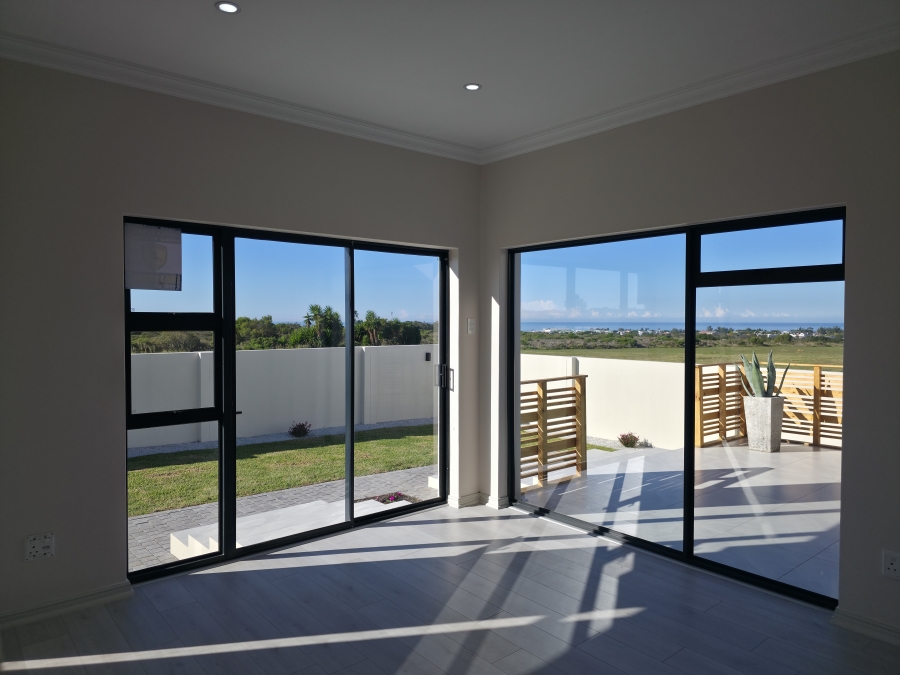 4 Bedroom Property for Sale in Fountains Estate Eastern Cape